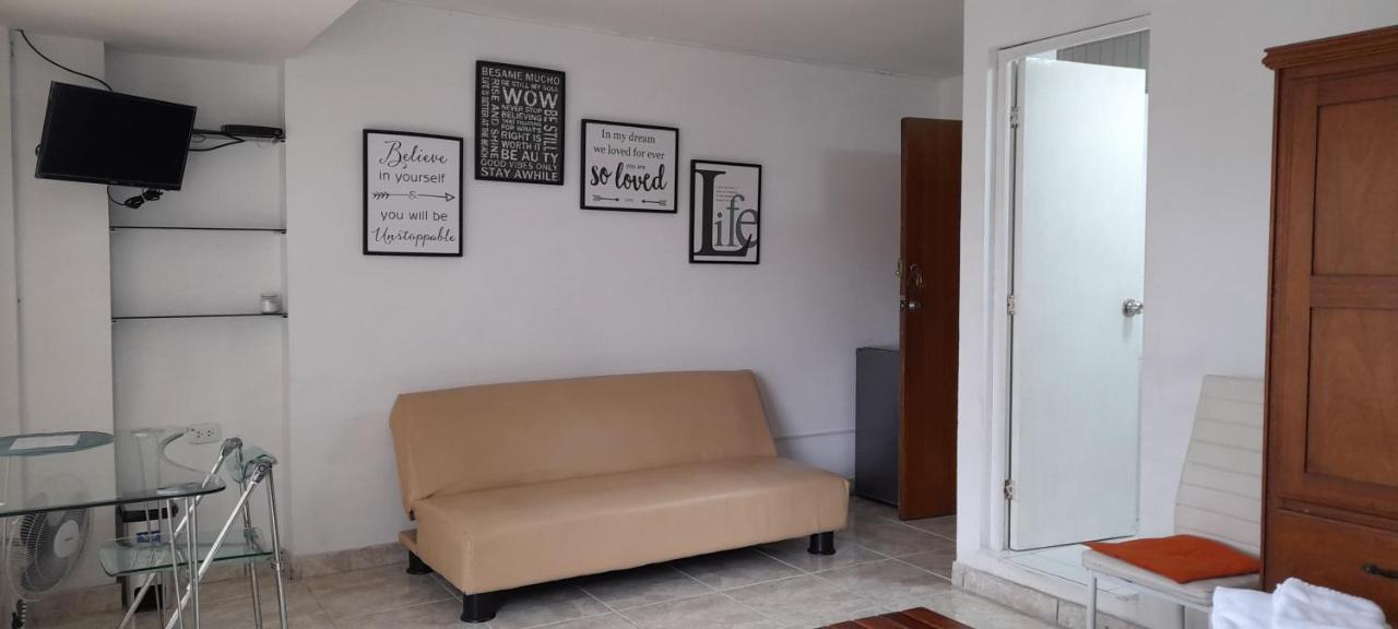 Hospedaje De Lidia Distretto di Distretto di Lima Esterno foto